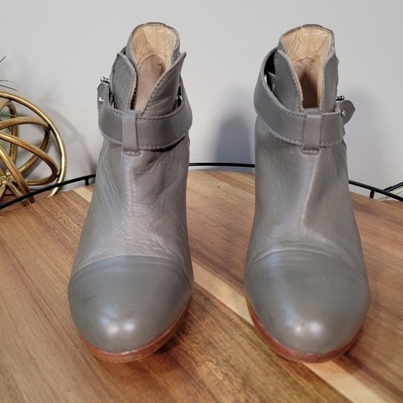 Rag & Bone Harrow Ankle Boots Gray Leather Heeled Booties Size 38.5 - Picture 6 of 17